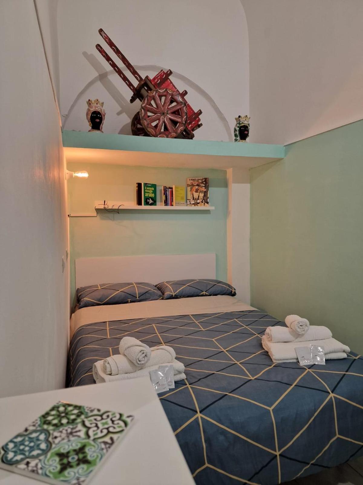 Ferienwohnung Old Town Mizzica Catania Exterior foto